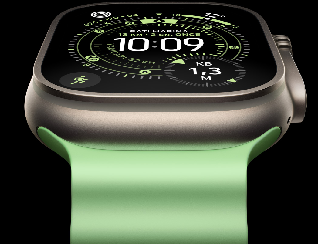 Apple Watch Ultra 3, titanyum kasa, natürel renk, Yön Bulma özellikli kadranda pusula, Ocean Kordon, neon yeşil renk